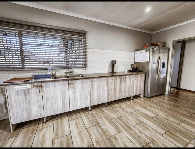 3 BEDROOM HOUSE FOR SALE IN VAALPARK